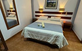Hotel Alpamayo Guest House
